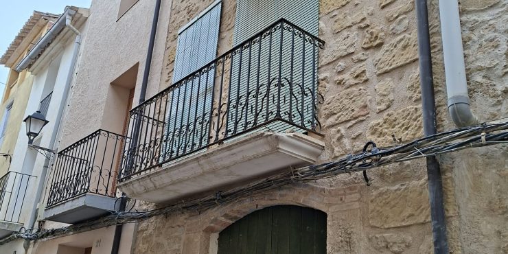 Casa de piedra de 163m2. Maella. 45.000€