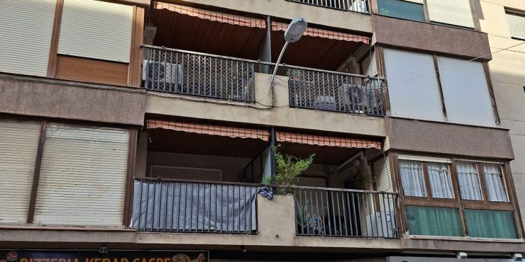 Piso en Caspe, para entrar a vivir, de 69m2. Caspe. 70.000€