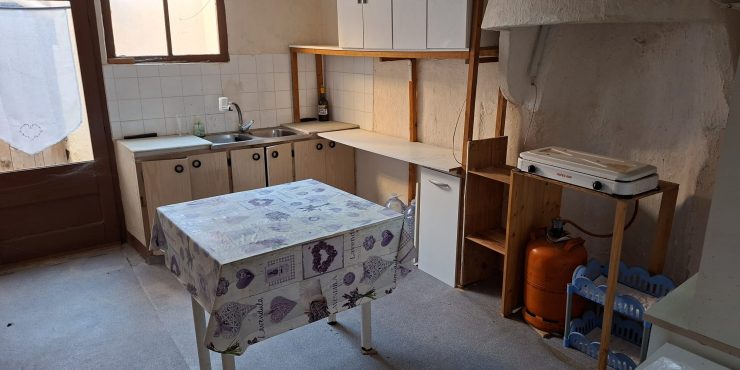 Casa de 192m2. Maella. 45.000€